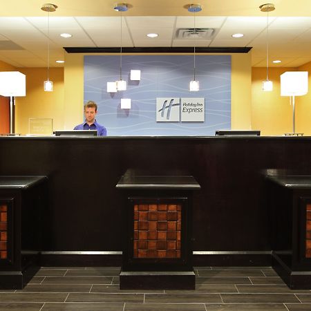 Holiday Inn Express Hotel & Suites Texarkana East By Ihg Exterior foto