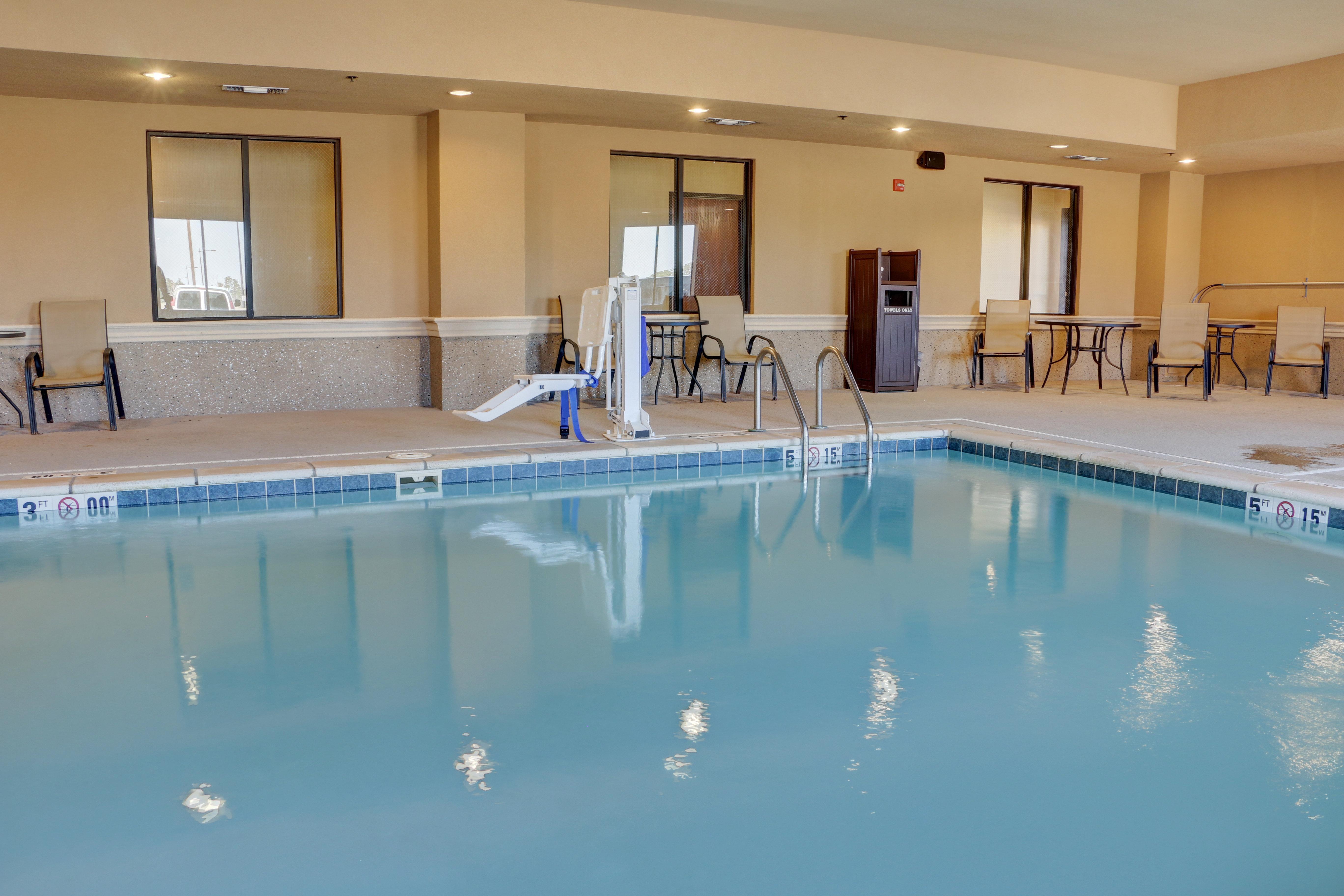 Holiday Inn Express Hotel & Suites Texarkana East By Ihg Exterior foto